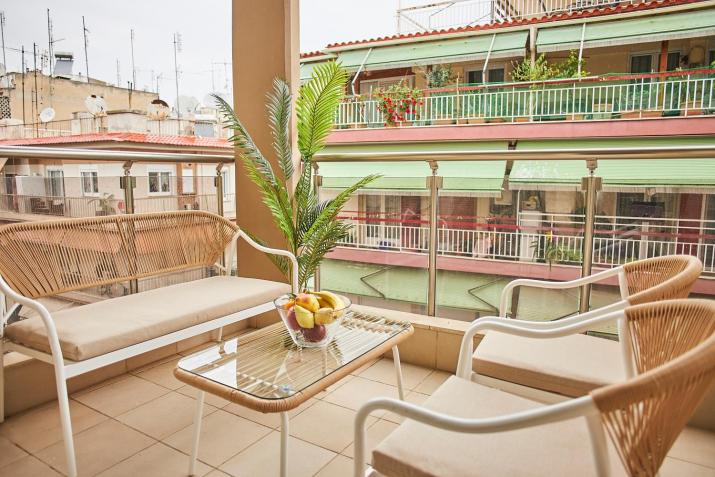 Olive Luxury Apartments Near the City Center by BiNoBi!