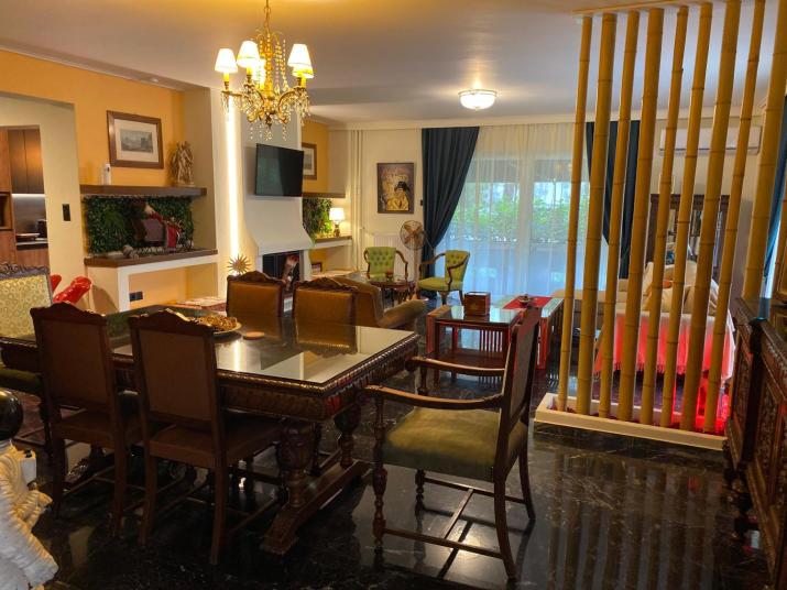 Sarakin's Mansion Luxury Retreat