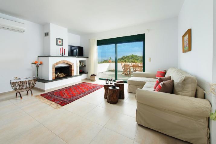 Villa Akti