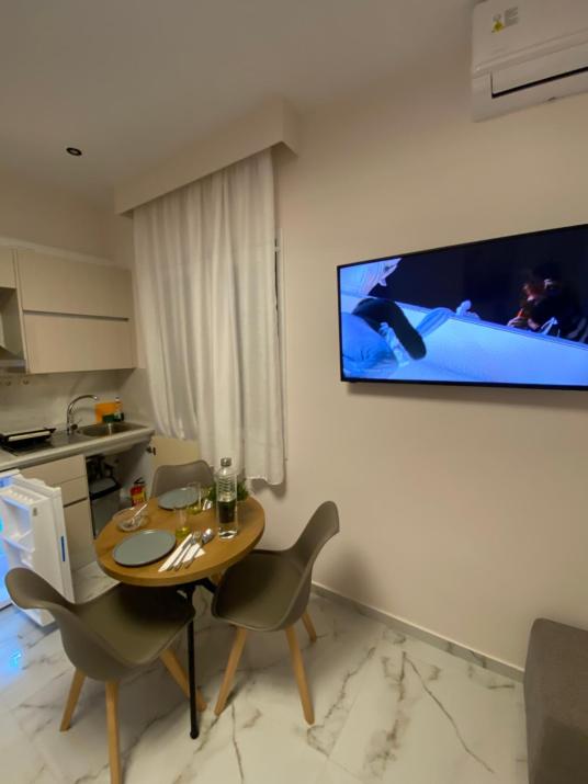 Andry's Living 2 by 8essentially