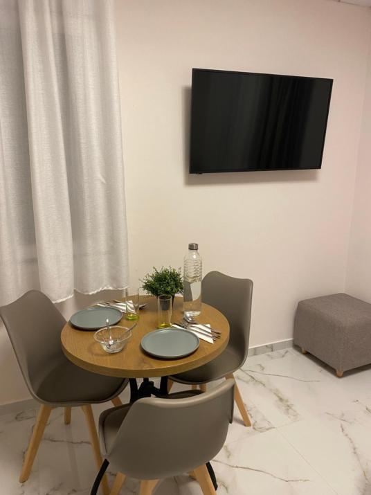 Andry's Living 2 by 8essentially