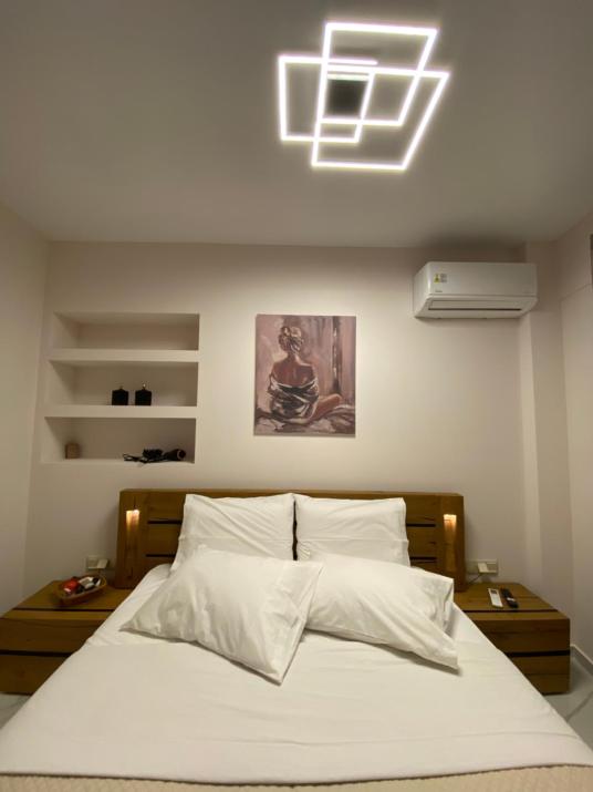 Andry's Living 6 by 8essentially