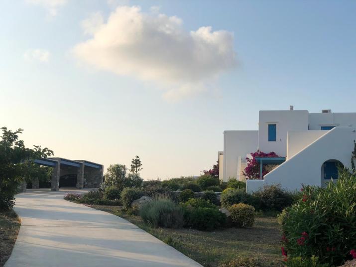 Eliza & Mike's Villas Paros