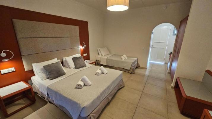 Atlantis Boutique ΑΝΝΕX