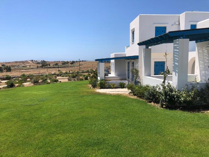 Eliza & Mike's Villas Paros