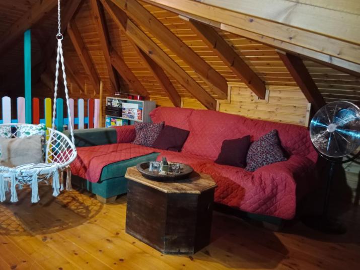 Tsampika's Traditional Stone Cottage in Siana