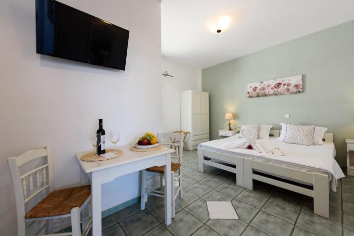 Anixis Studios Aliki Paros