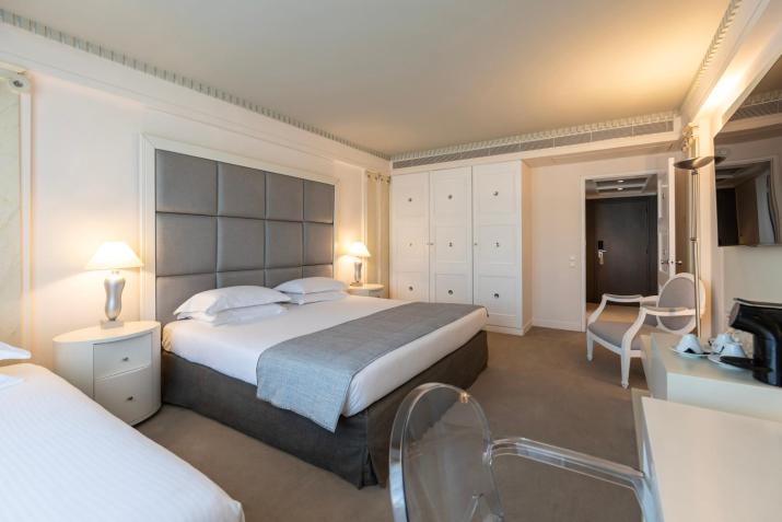 NJV Athens Plaza