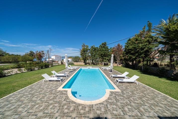 Eglina Celeste Villa