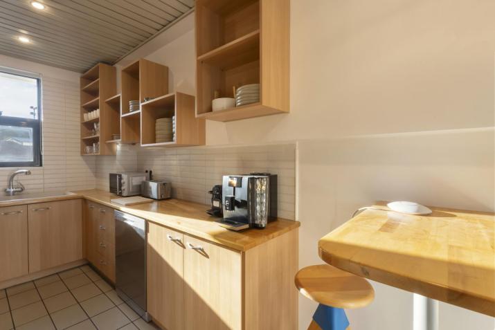 Spacious 3bdr Apartment with Monumental View