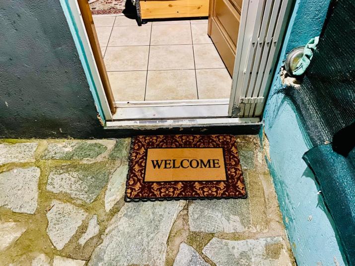 20 mins from city centre, rural house