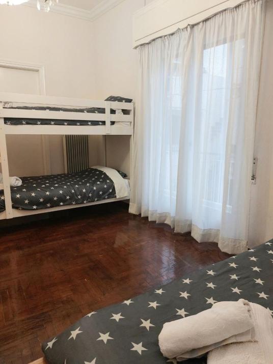Dormitory Bunk bed 5' from metro
