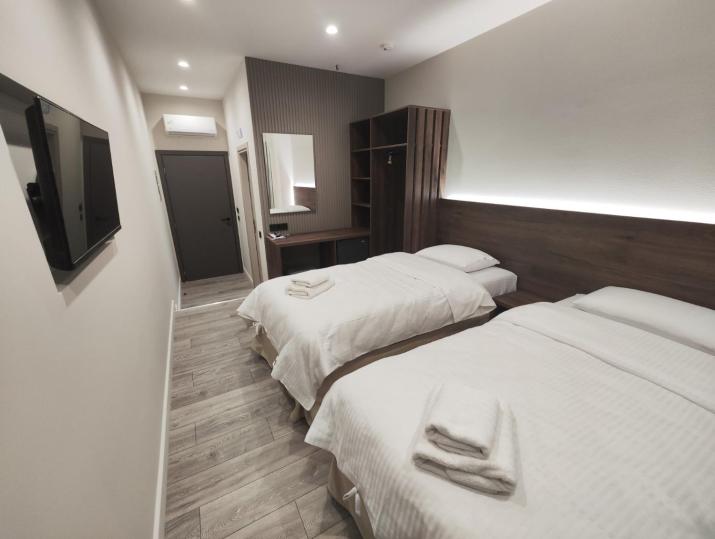 D Suites Hotel