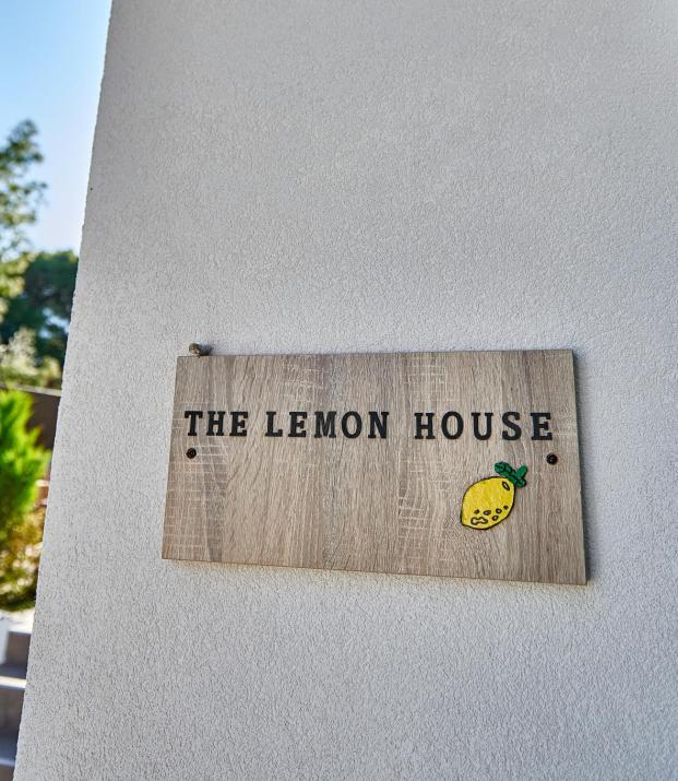 The lemon house