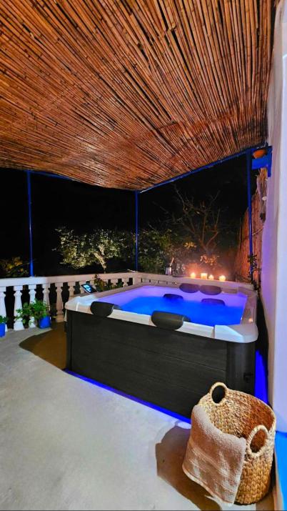 Aegean Serenity - Sea View Retreat