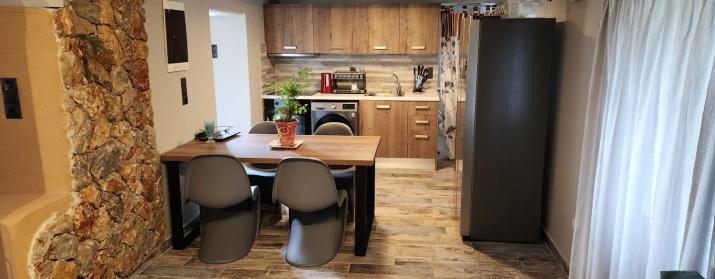 Oinos Luxury apartment