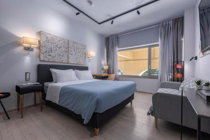 Square Elegant Suites