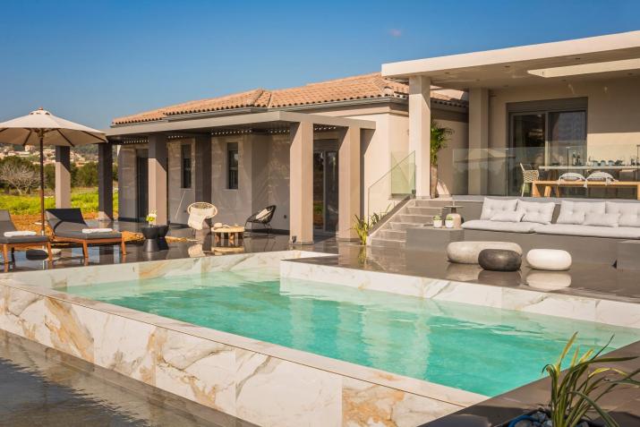 Helios Luxury Villas Private and Superior