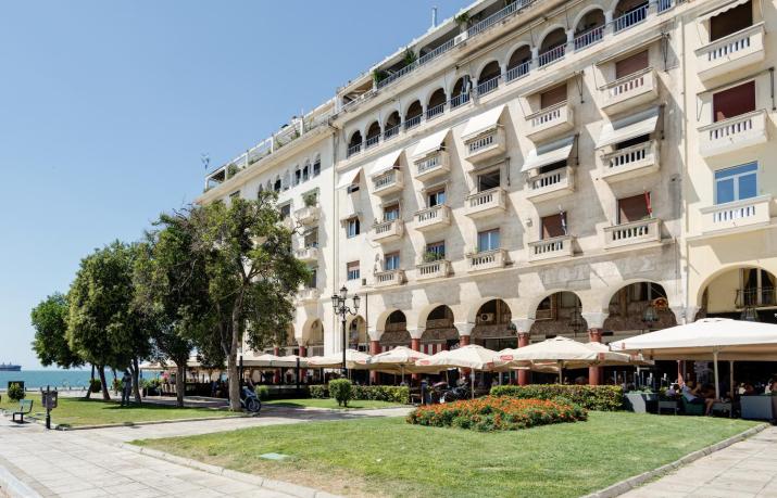 Square Elegant Suites