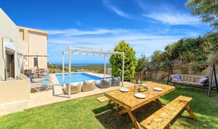 Cretan Sunny Villa