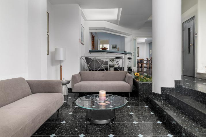 Athos Hotel