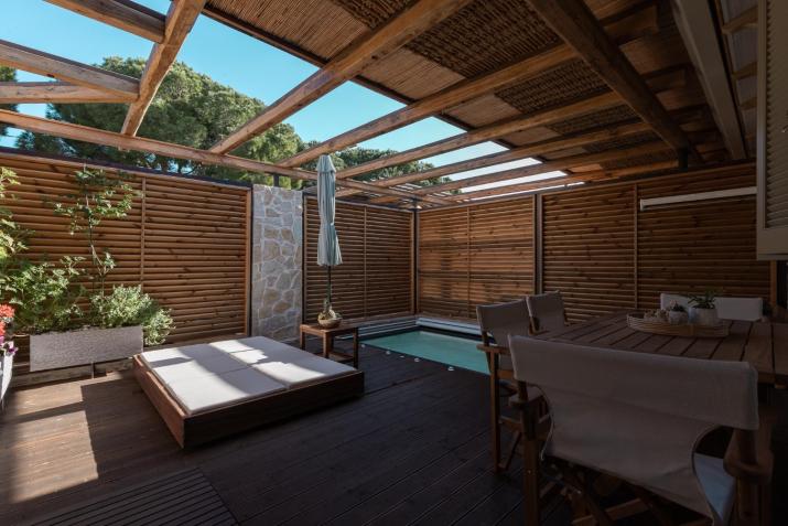 Zoella Earth Suites