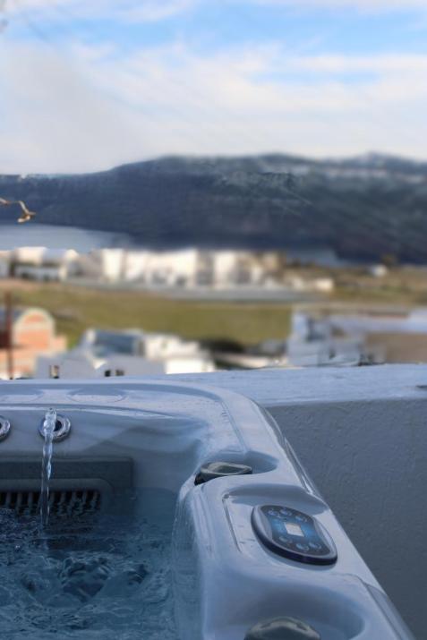 Mary Castelia Villa 2 with Jacuzzi