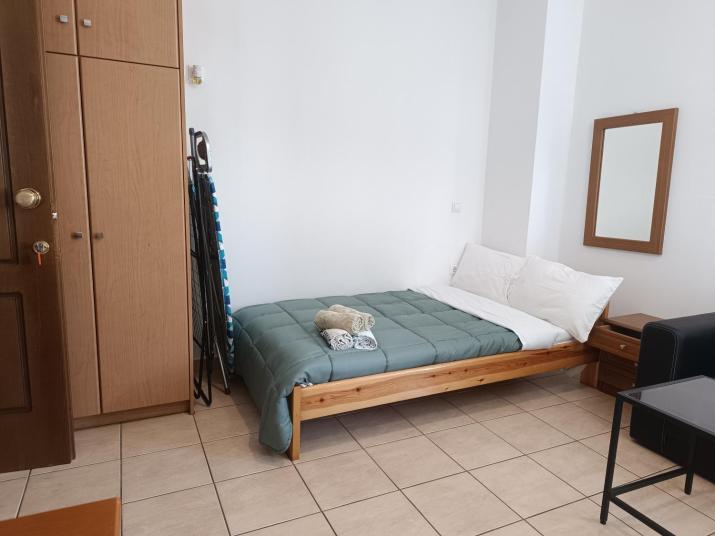 Friedly Studio The bed is semi double