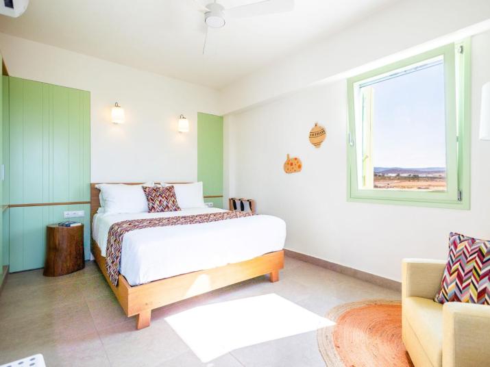 Plioni Villas With Private Pool & Suites With Hot Tub