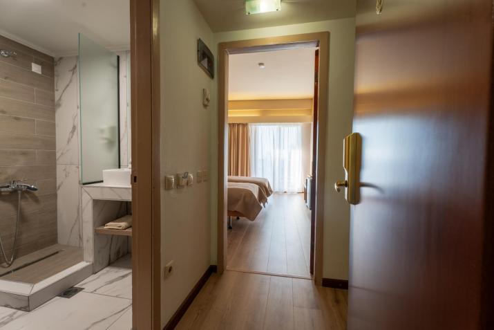 Queen Olga Hotel