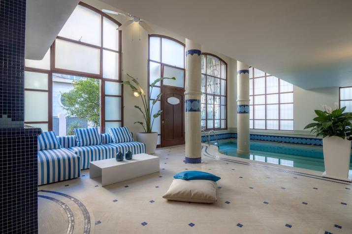 Ma Maison Downtown Villa N8, Indoor Heated Pool