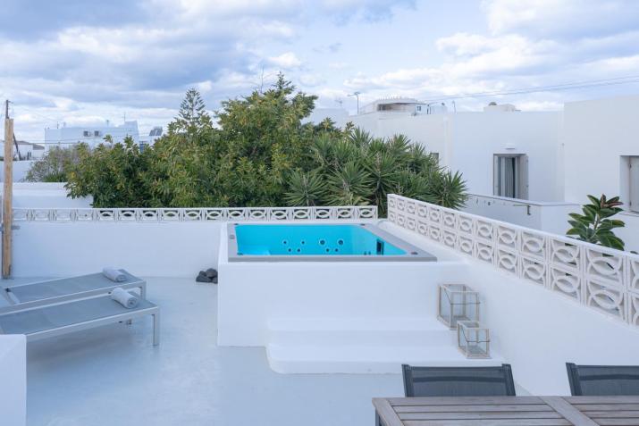 Swell S2 maisonette with private Jacuzzi in Naousa Swell S2 maisonette with private Jacuzzi in Naousa
