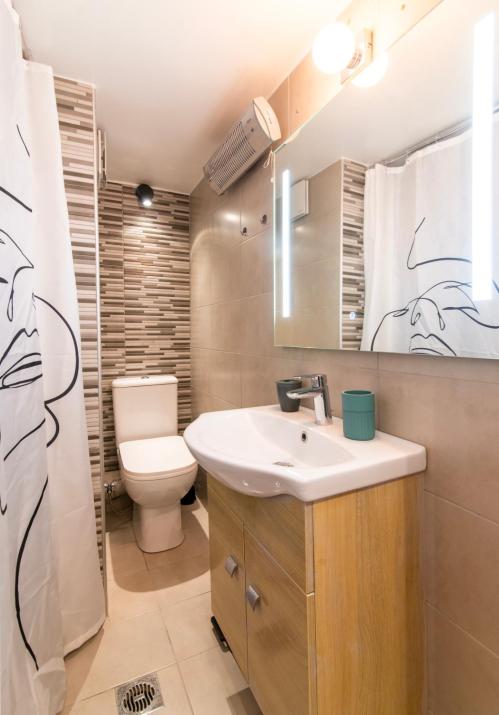 St Pauls Exquisite Modern Central Athens 270m to Metro & Sights