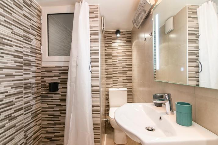 EXQUISITE BRAND - New Modern Apt in Central Athens - 270m to Metro & Attractions