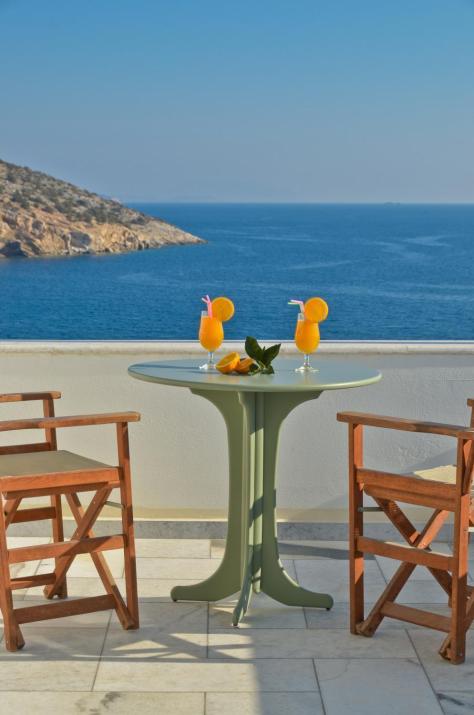 Kalados -Beachfront Studios-