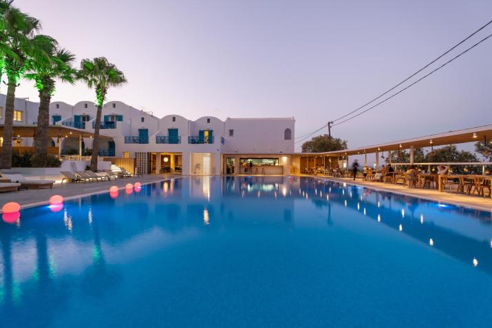 Kamari Beach Hotel