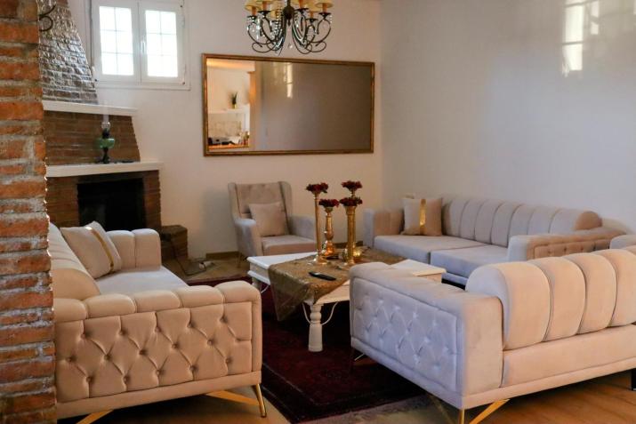 Meteora Grande luxury suite & spa villa