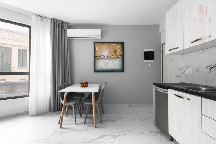 Avenue Studios & Apartments, Nilie Hospitality MGMT