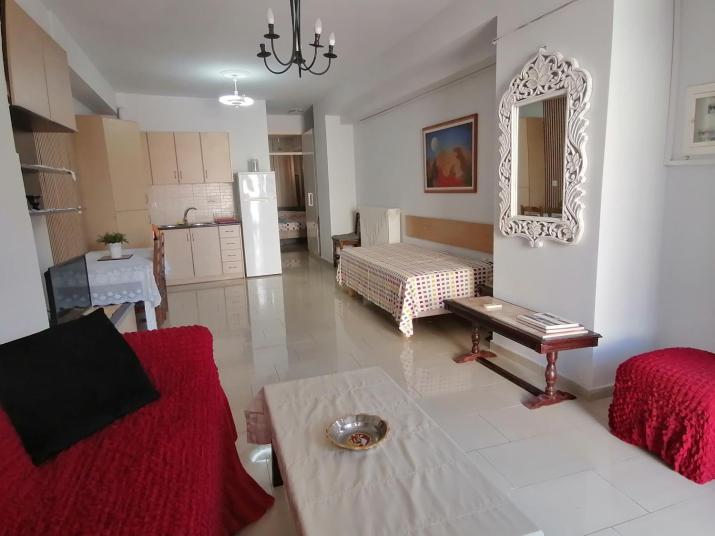 Pergamos Apartment