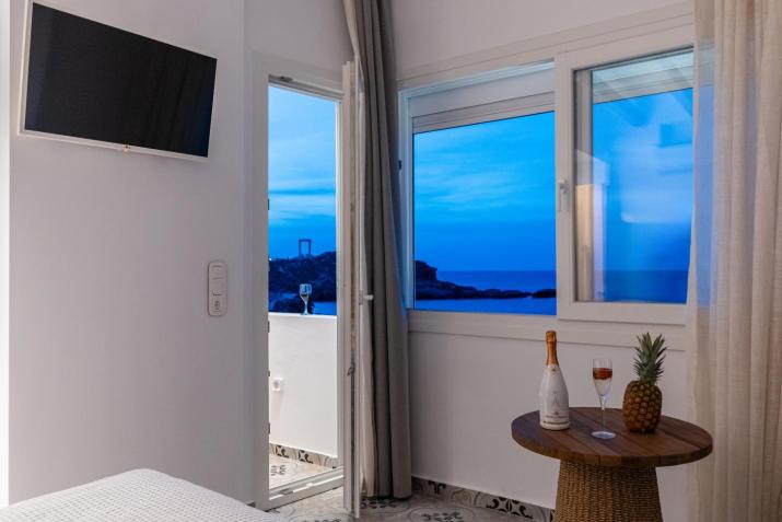 Flèria Seaview Suites