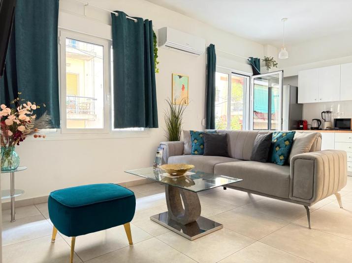 P&P Givenchy-Style Luxury Apartments in Brand-New Building