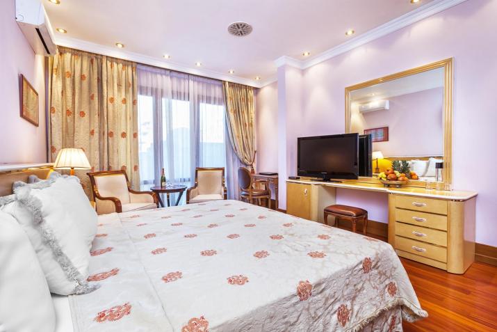 Minerva Premier Hotel