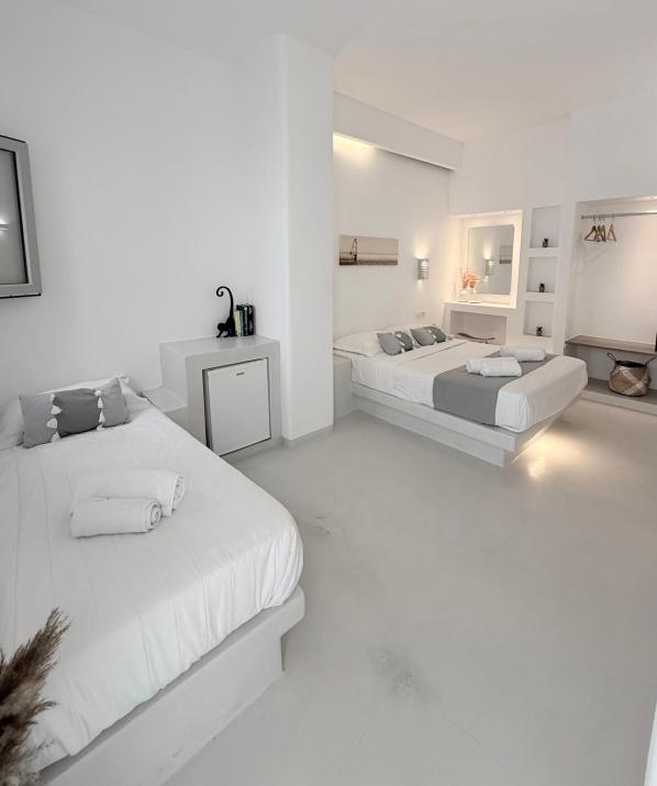 Nolis White Fira