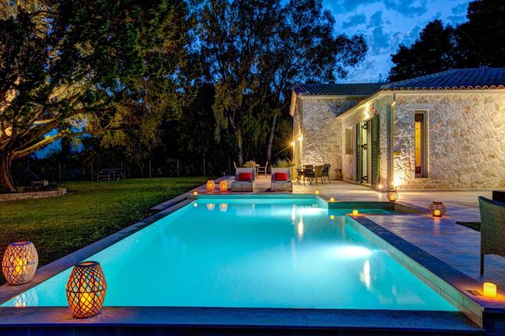 Astarte Villas - Anantara Villa with Pool