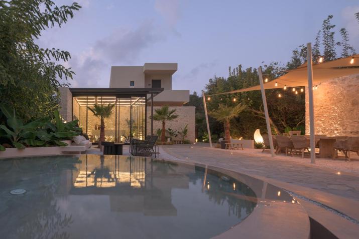 Dyo Beach Suites
