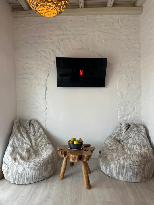 Cavos Paros Stunning Two bedroom Apartment With Spacious Veranda In Aliki, Paros