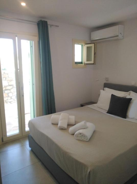 Julia's Beach Studio, familienfreundlich am Meer,mit XL Terrasse, Meerespanorama