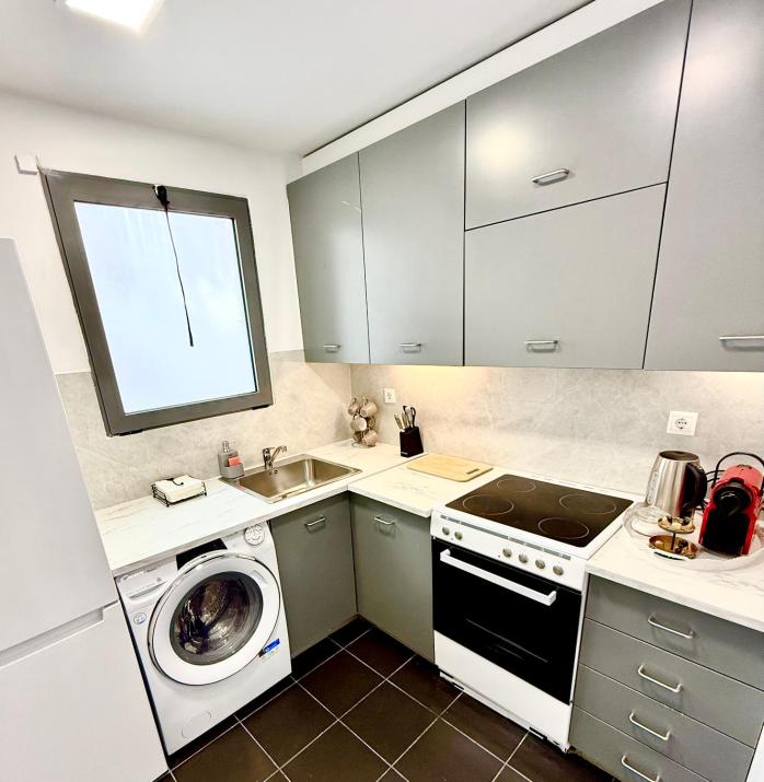 Parthenon and Syntagma square view apartment