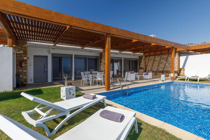 Lindia Athena Luxury Villas