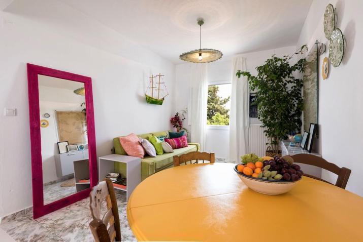 Menta II in Naousa with free parking Paros